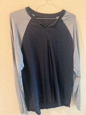 Lulu Lemon Long Sleeve Navy & Light Gray